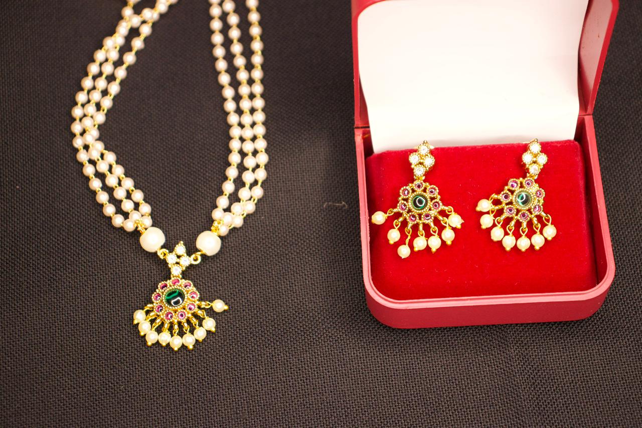 LOYAAS Traditional Multi-Strand Pearl Necklace Set with Gemstone Earrings