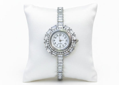 LOYAAS Women's Silver-Tone Crystal Bracelet Watch